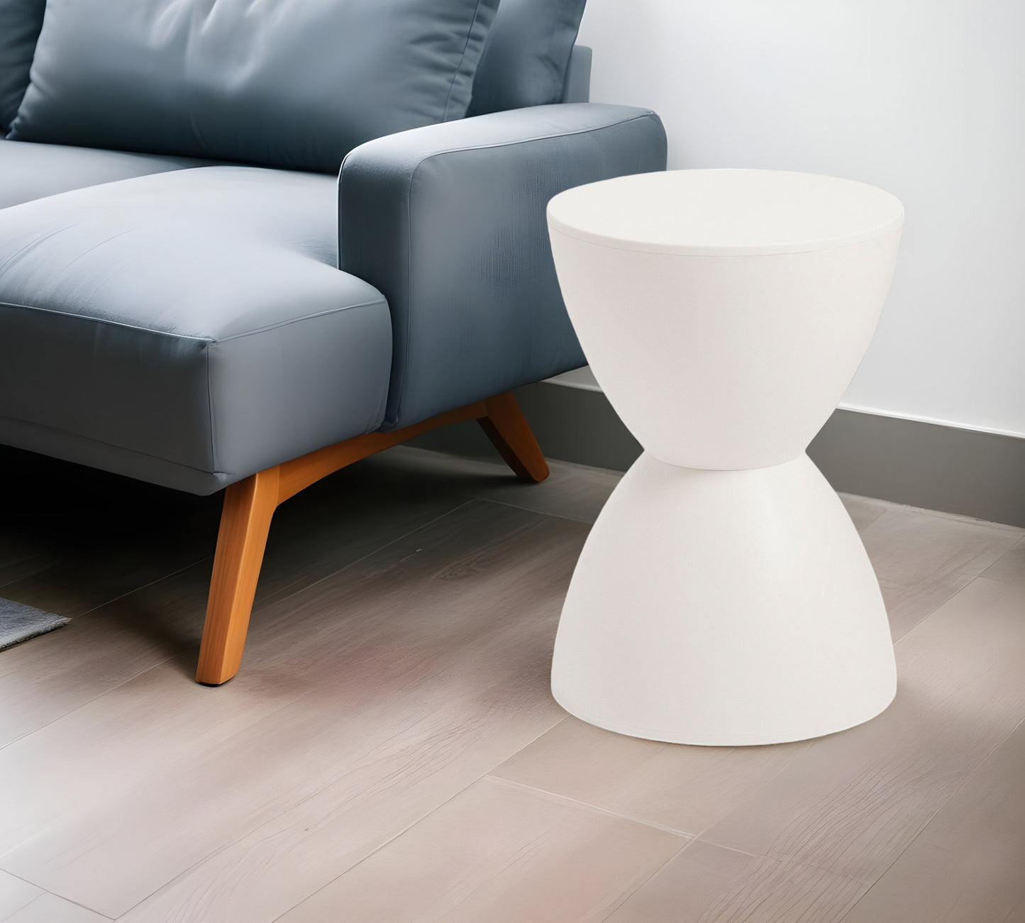 17" White Heavy Duty Plastic Round Pedestal End Table