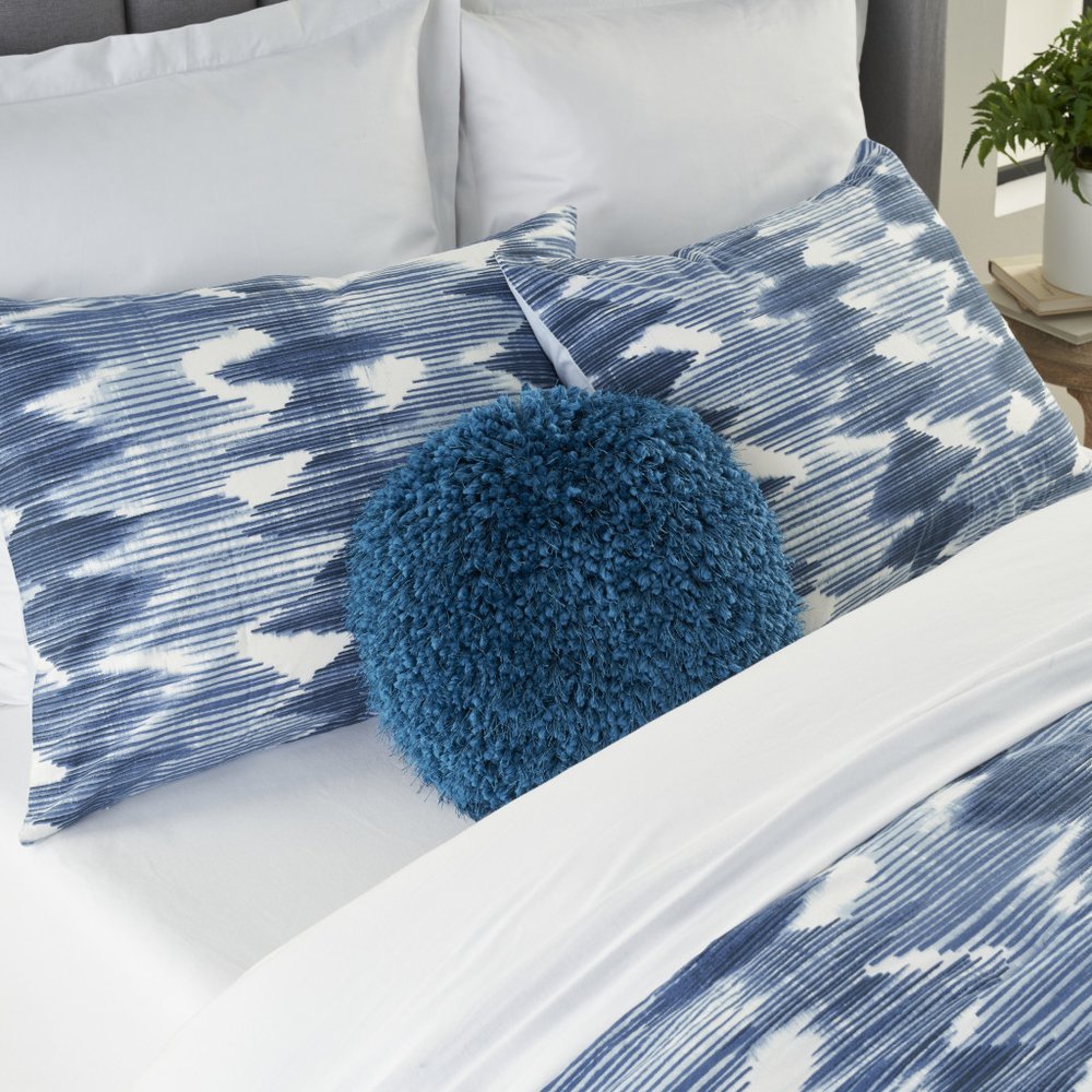 14" X 14" Teal Blue Round Shag Throw Pillow