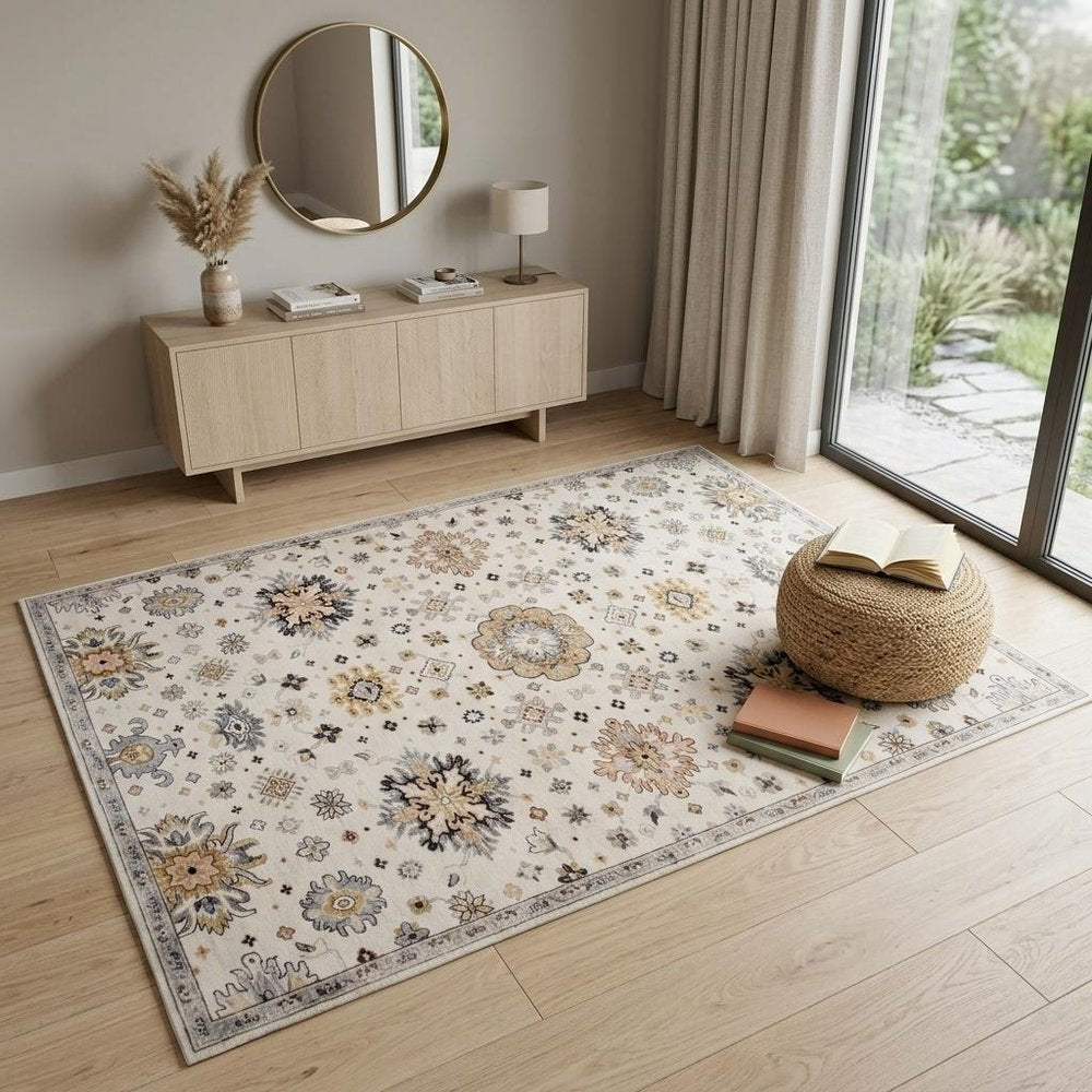 4' X 6' Cream Floral Area Rug