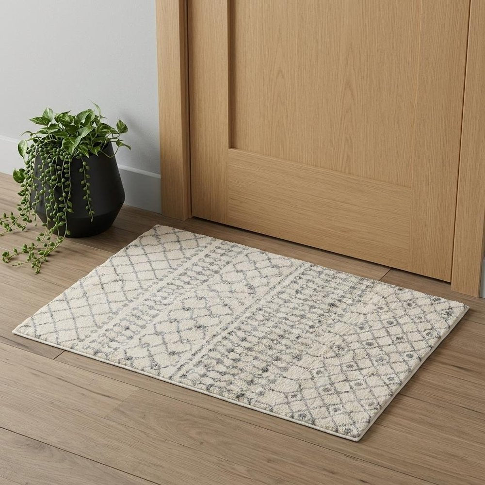 2' X 3' Gray And Ivory Geometric Shag Area Rug