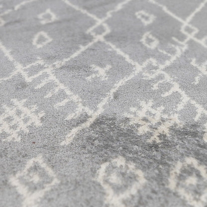 2' X 3' Gray And Ivory Geometric Shag Area Rug