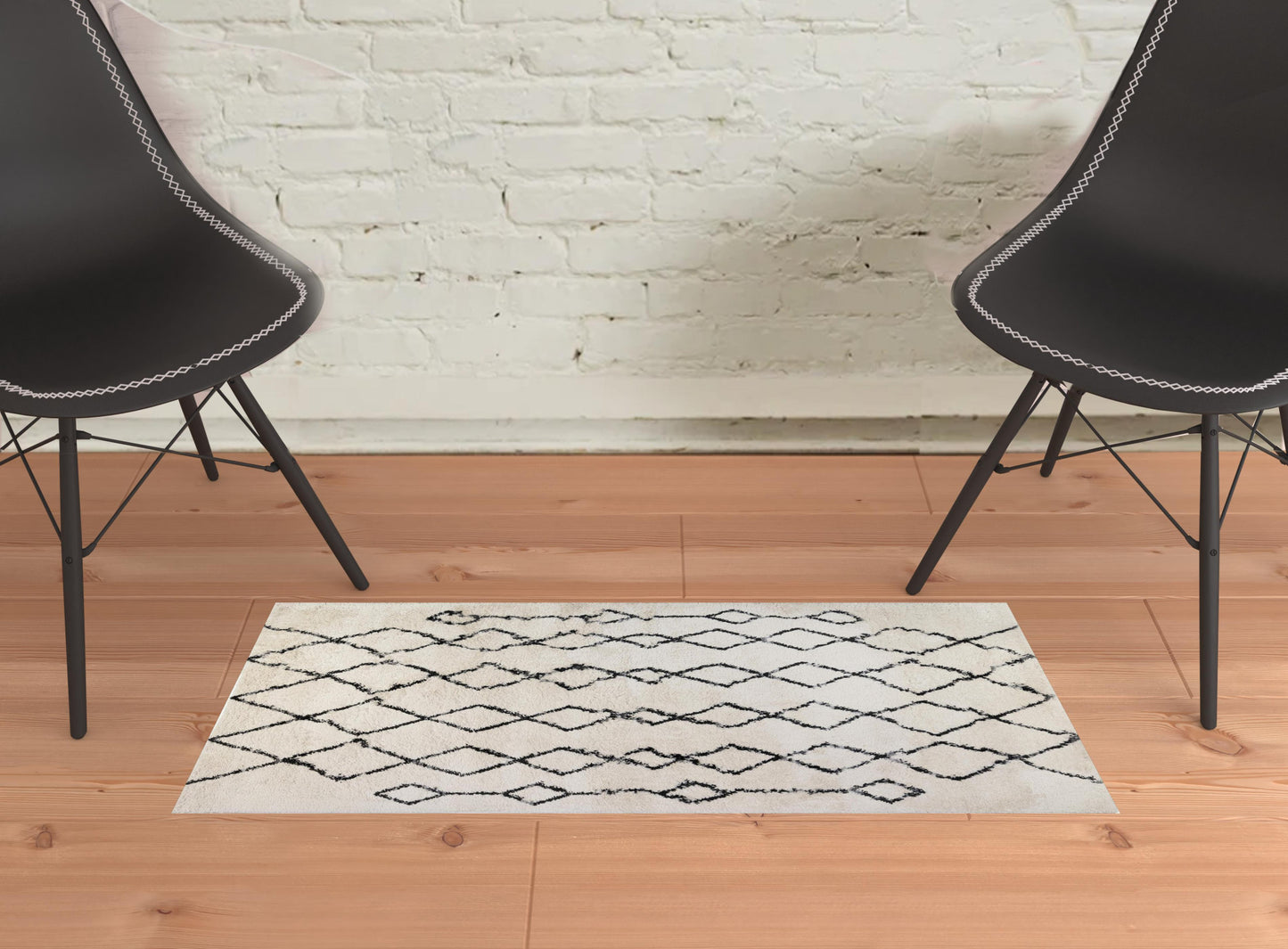 2' X 3' Ivory and Black Geometric Shag Area Rug