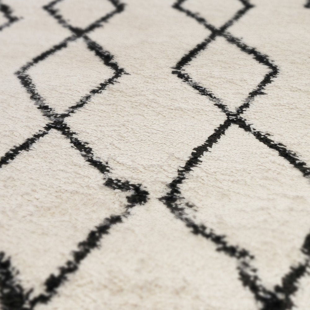 2' X 3' Ivory And Black Geometric Shag Area Rug