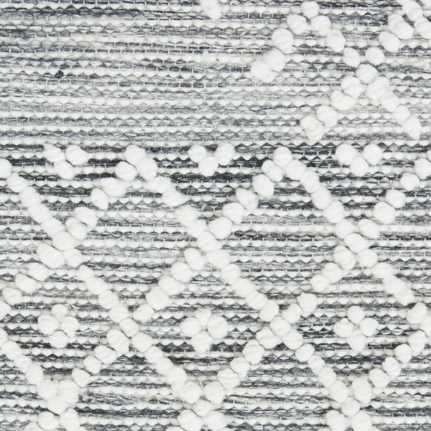 4' X 6' Gray and Ivory Geometric Hand Woven Area Rug With Fringe