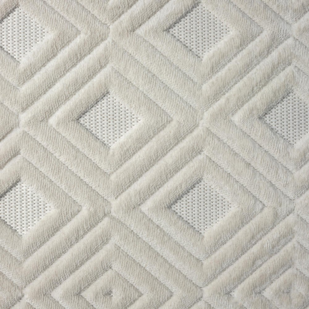 5' X 7' Gray Geometric Area Rug
