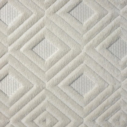5' X 7' Gray Geometric Area Rug