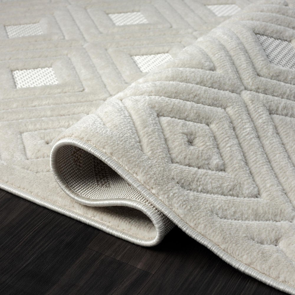 5' X 7' Beige Geometric Area Rug