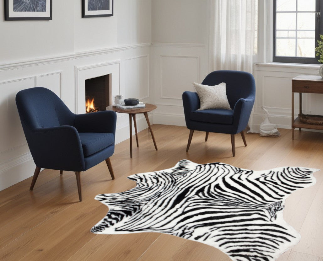 4' X 5' Black and White Faux Fur Printed Area Rug