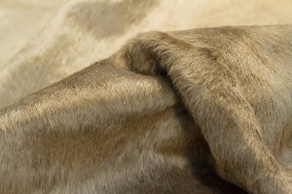 6' X 7' Fuchsia Cowhide Hand Knotted Area Rug