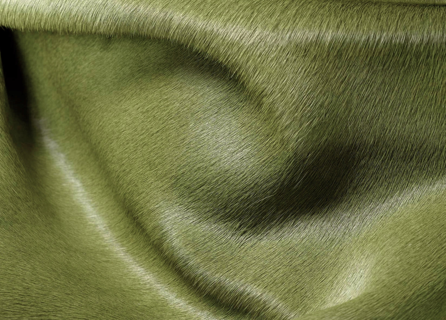 6' X 7' Fuchsia Cowhide Hand Knotted Area Rug