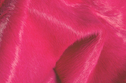 6' X 7' Fuchsia Cowhide Hand Knotted Area Rug