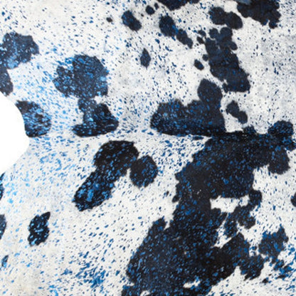 5' X 7' Ivory Brown and Gold Cowhide Hand Knotted Area Rug