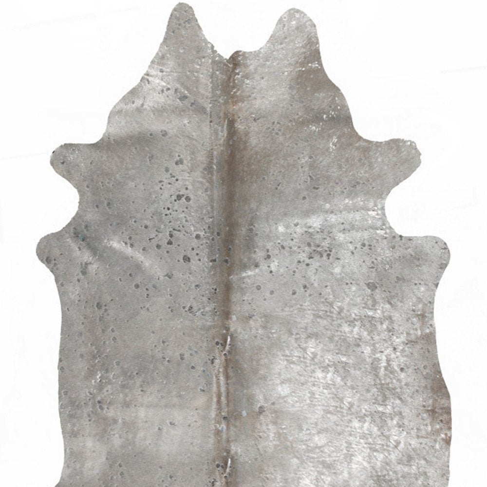 6' X 7' Black and White Cowhide Hand Knotted Area Rug