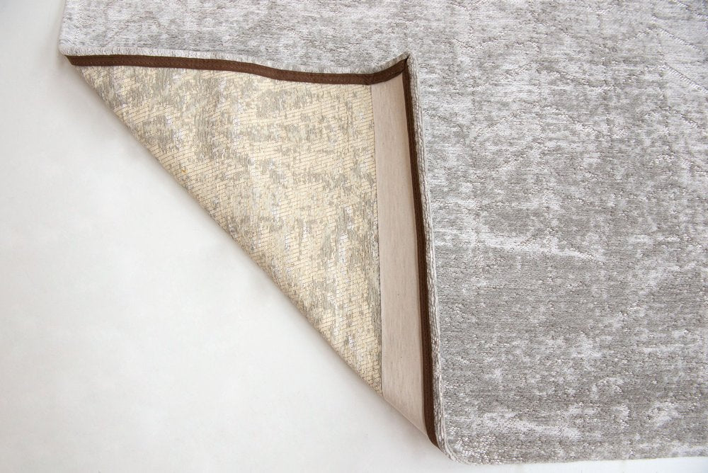 8' Gray and White Round Chevron Non Skid Area Rug