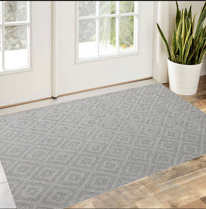 2' X 3' Ivory Wool Geometric Hand Woven Area Rug