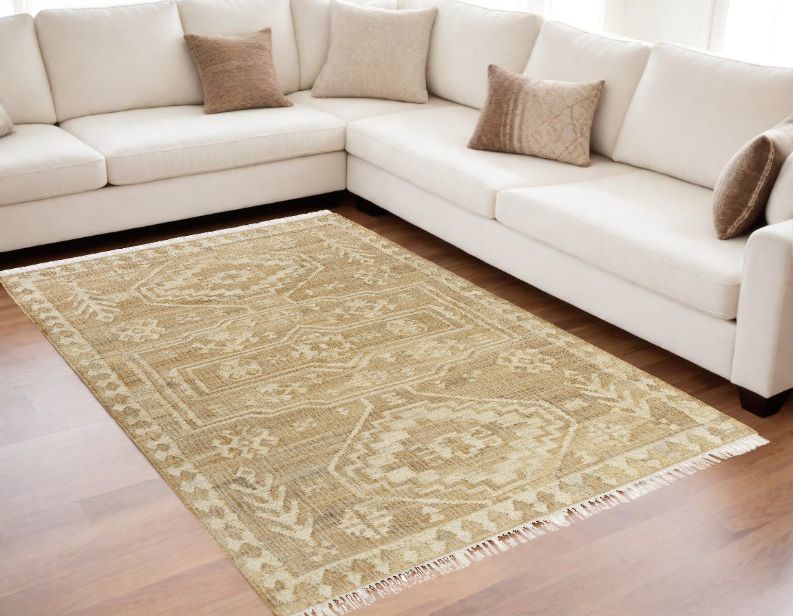 9' X 12' Natural and Ivory Medallion Hand Woven Area Rug