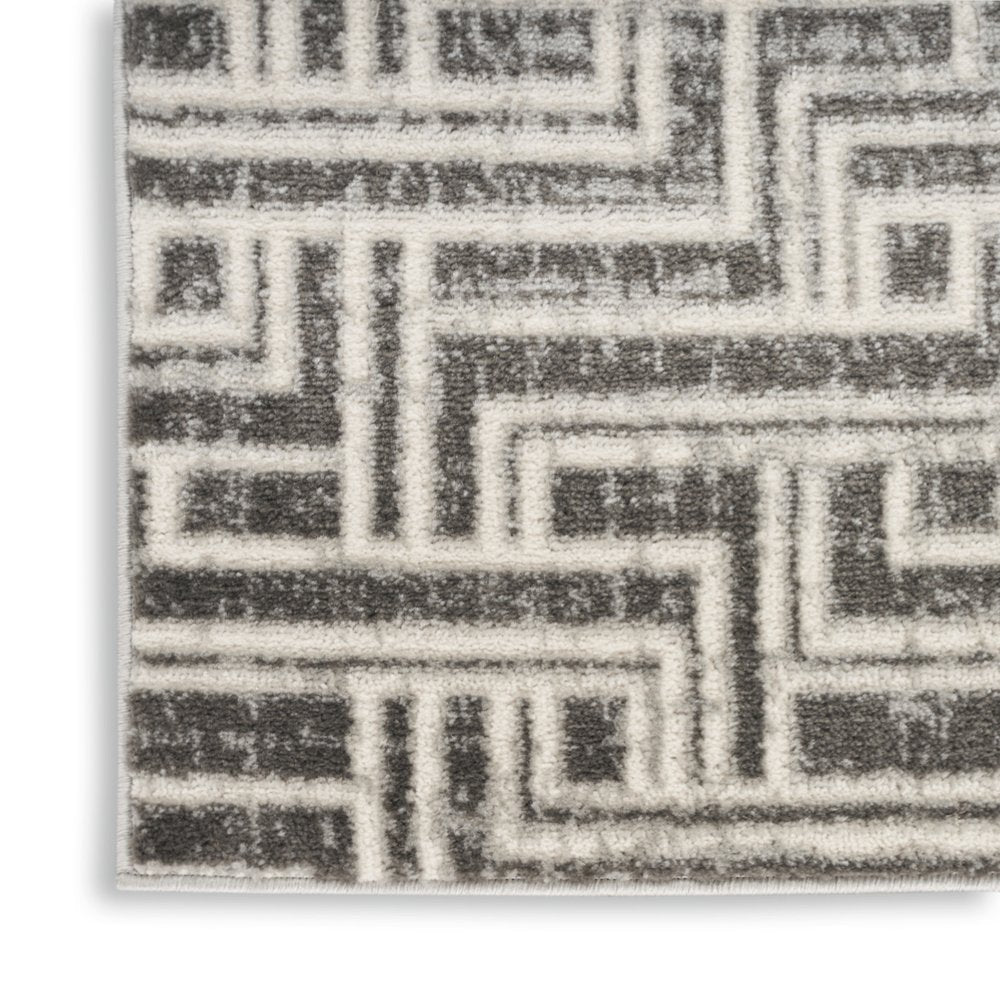 4' X 6' Gray Geometric Distressed Area Rug