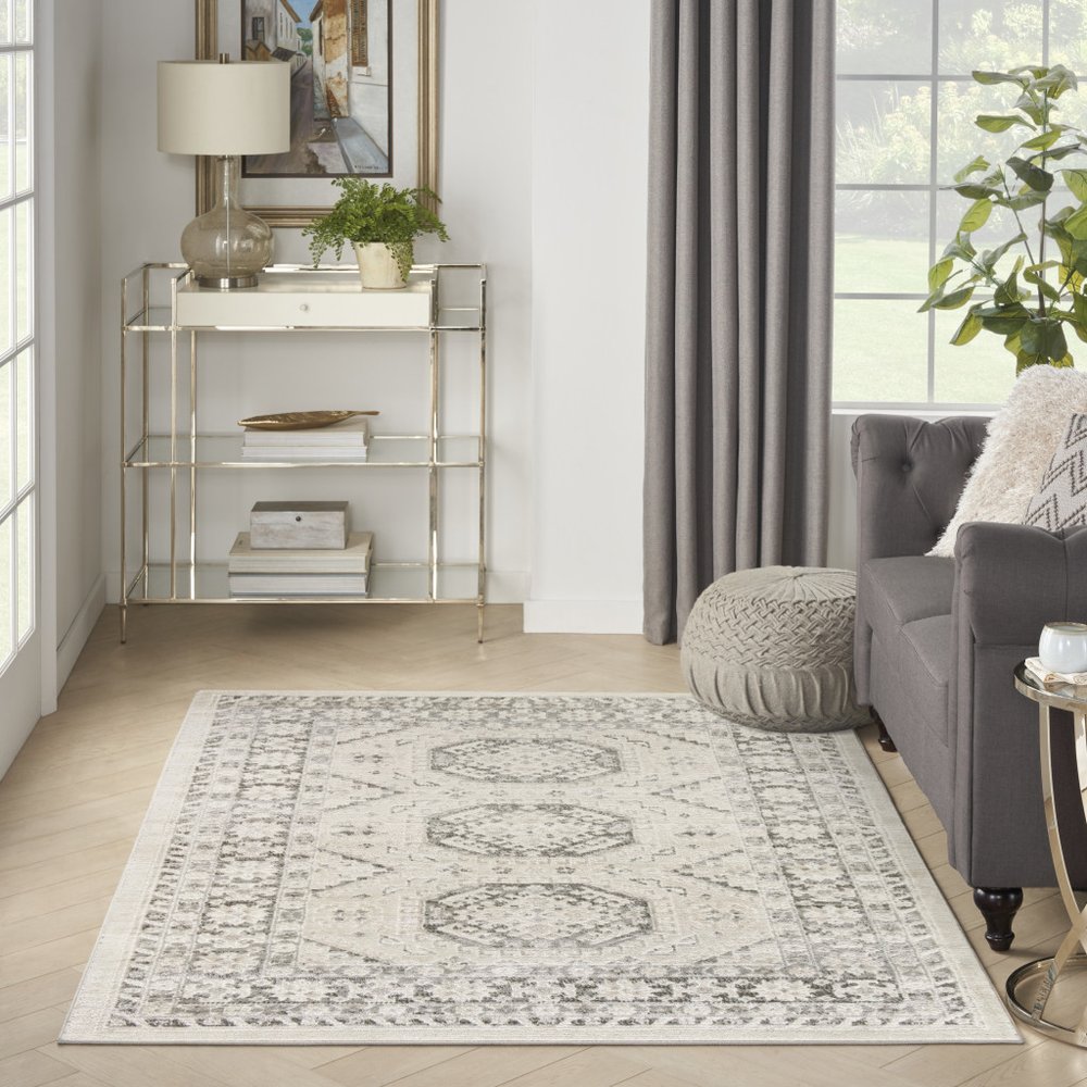 4' X 6' Gray Geometric Distressed Area Rug