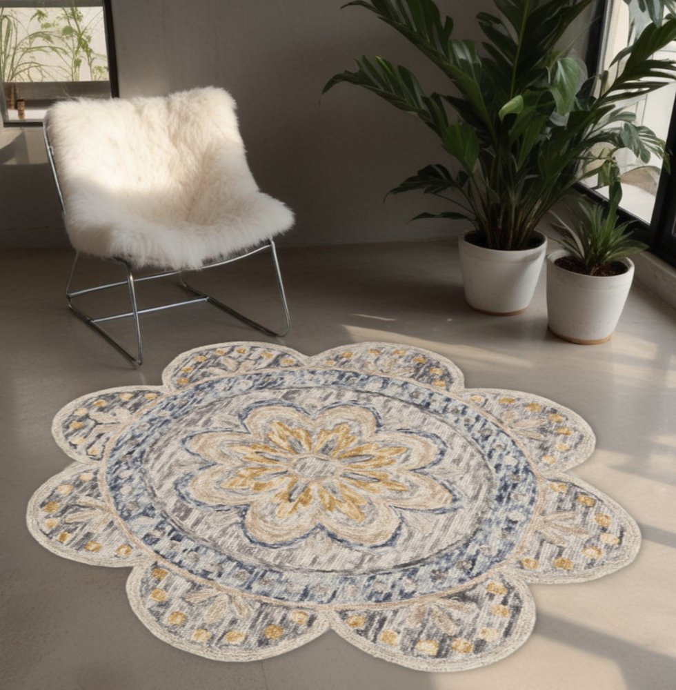 6' Beige Round Wool Floral Hand Tufted Area Rug