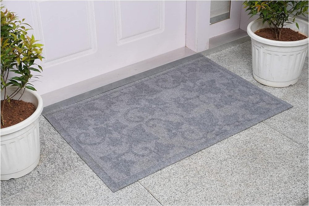 24" X 36" Light Gray Rubber Botanical Leaves Outdoor Door Mat