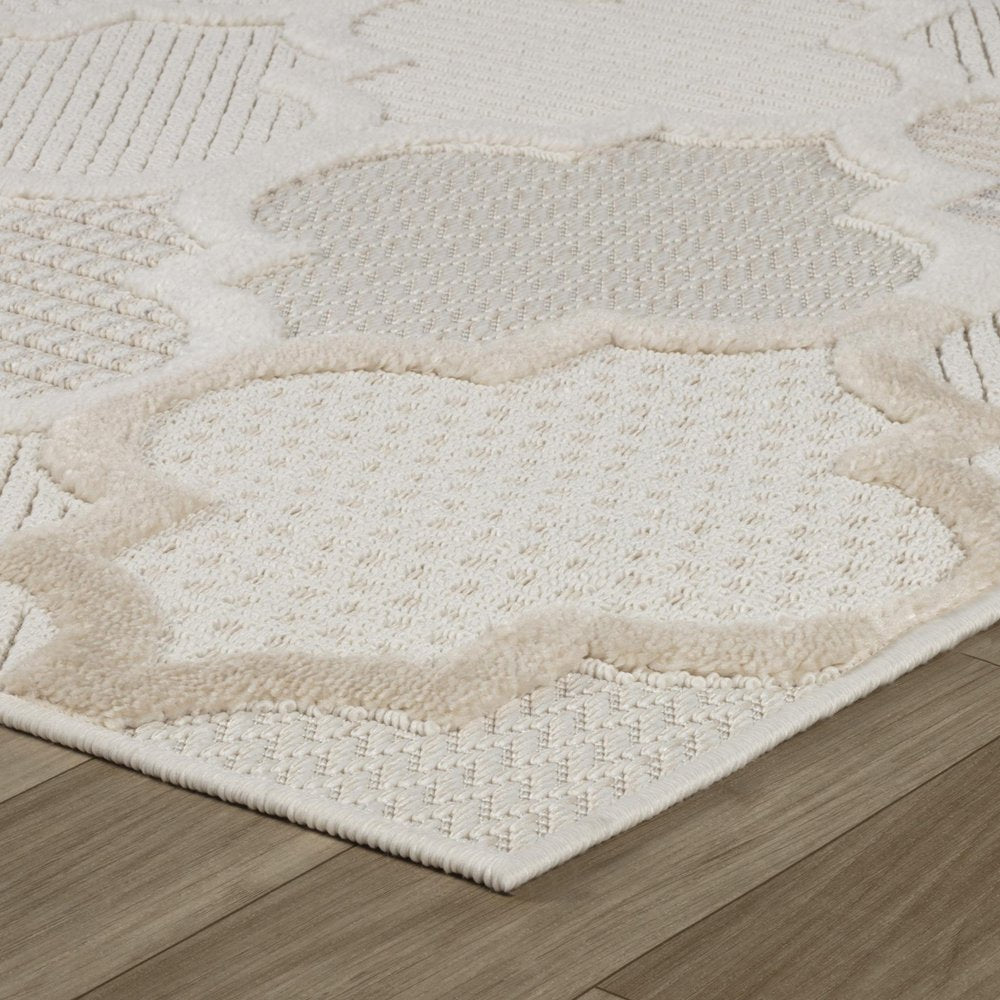 4' X 6' Cream and Beige Geometric Distressed Area Rug