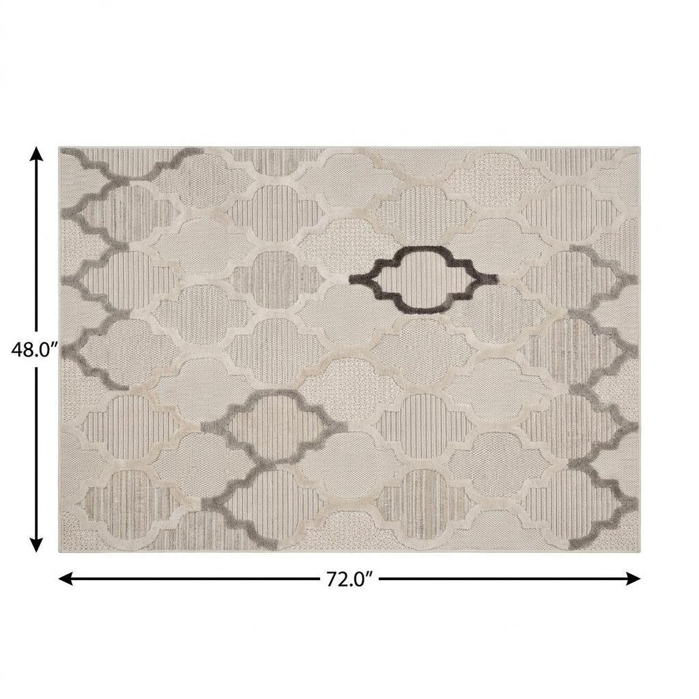 4' X 6' Cream and Beige Geometric Distressed Area Rug
