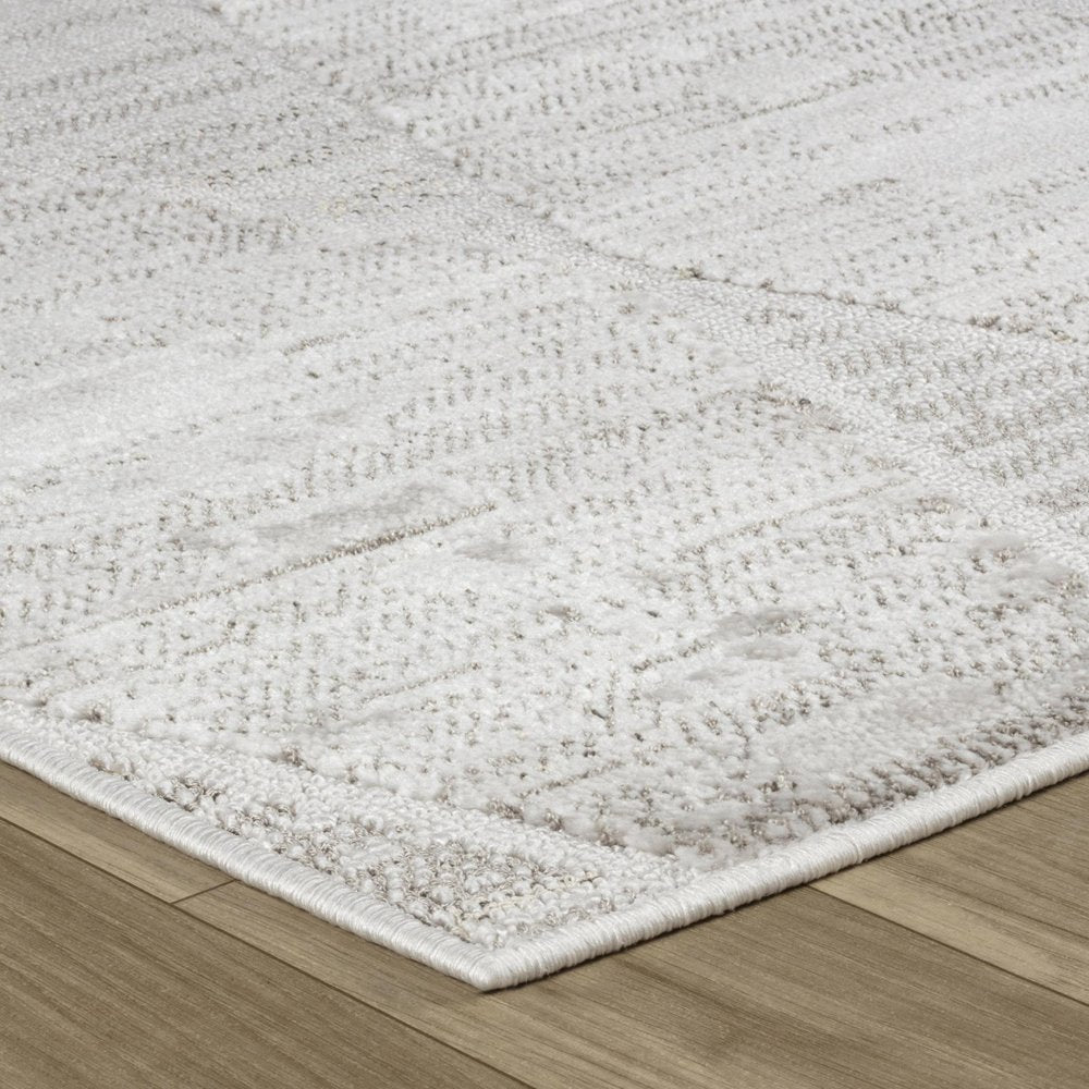7' X 10' Gray and Ivory Geometric Distressed Area Rug