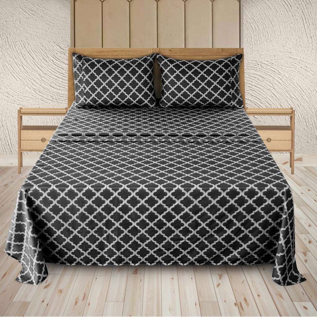 Four Piece Black and White Quatrefoil Microfiber California King Sheet Set