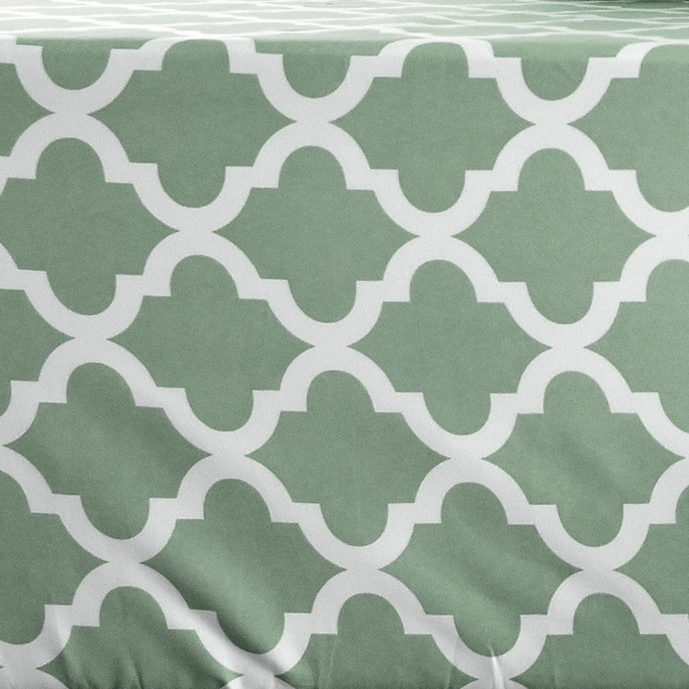 Four Piece Green and White Quatrefoil Microfiber California King Sheet Set