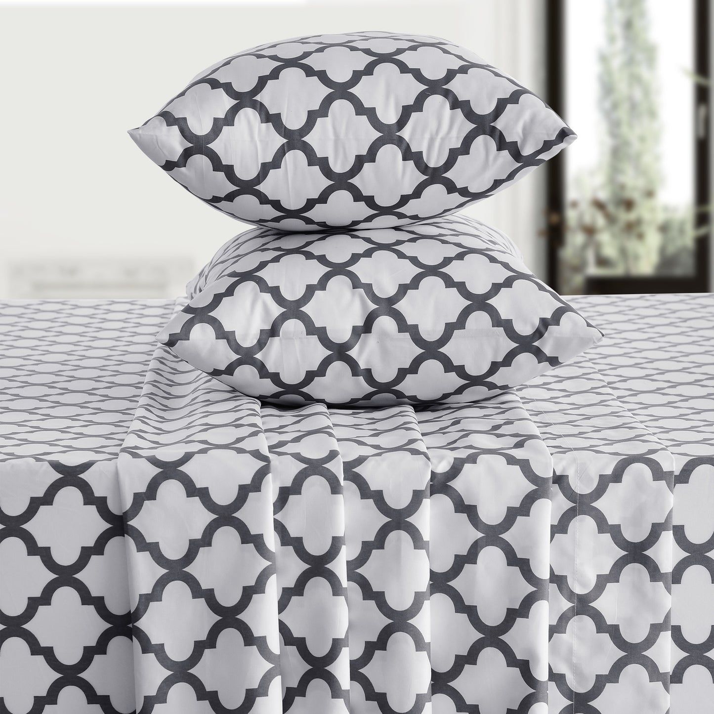 Four Piece White and Charcoal Quatrefoil Microfiber California King Sheet Set