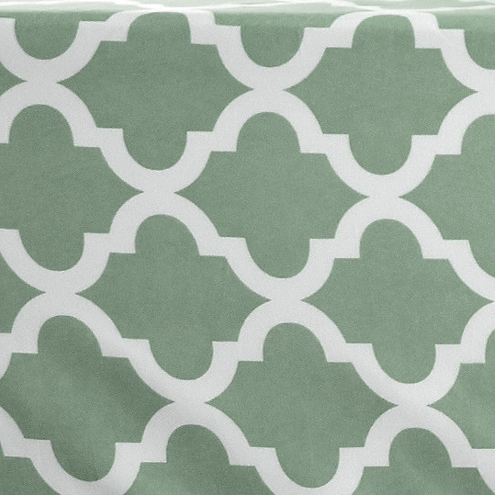 Four Piece Green and White Quatrefoil Microfiber Queen Sheet Set