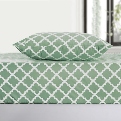 Four Piece Green and White Quatrefoil Microfiber Queen Sheet Set